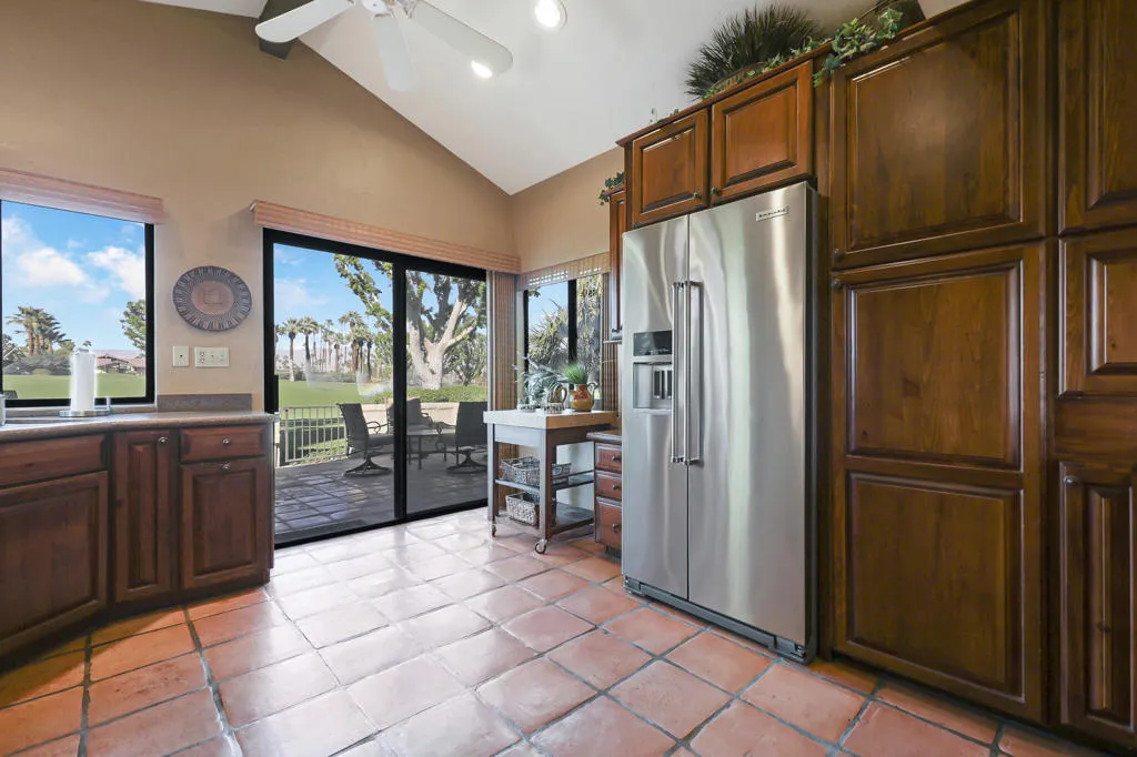 360 Running Springs Drive, Palm Desert, California 92211 home-pic-11