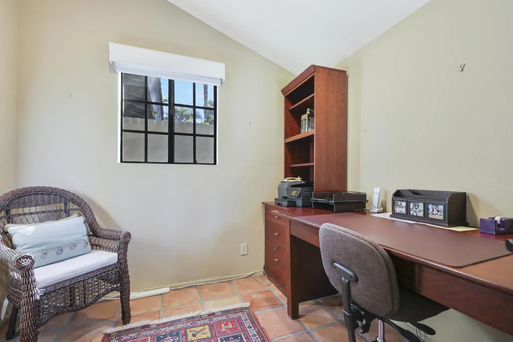 360 Running Springs Drive, Palm Desert, California 92211 home-pic-24