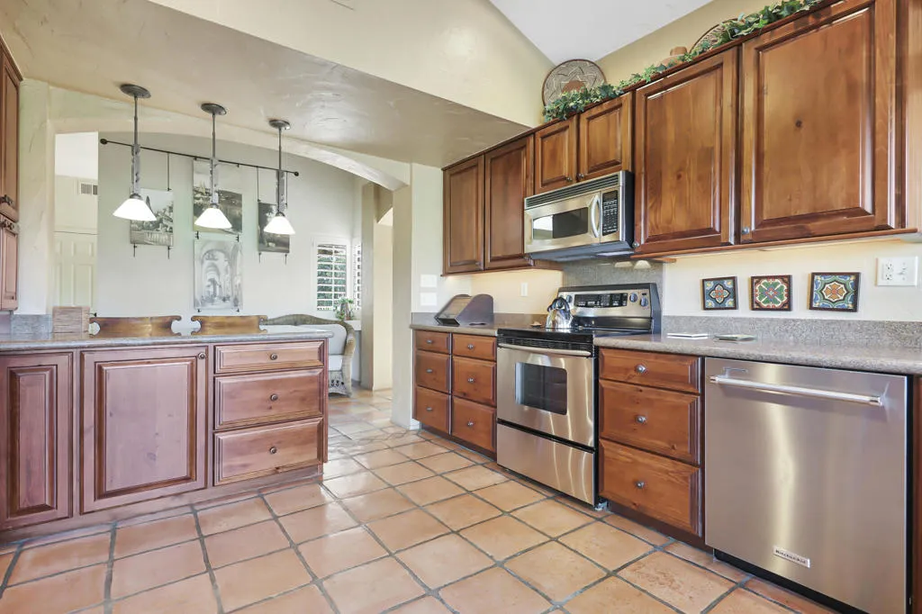 360 Running Springs Drive, Palm Desert, California 92211 home-pic-13