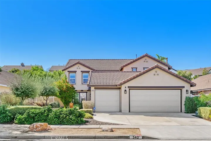 Welcome to lovely Selkirk Drive