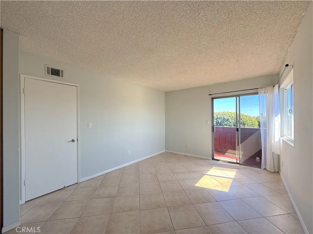 2805 E 3rd 21, Long Beach, California 90814 home-pic-8