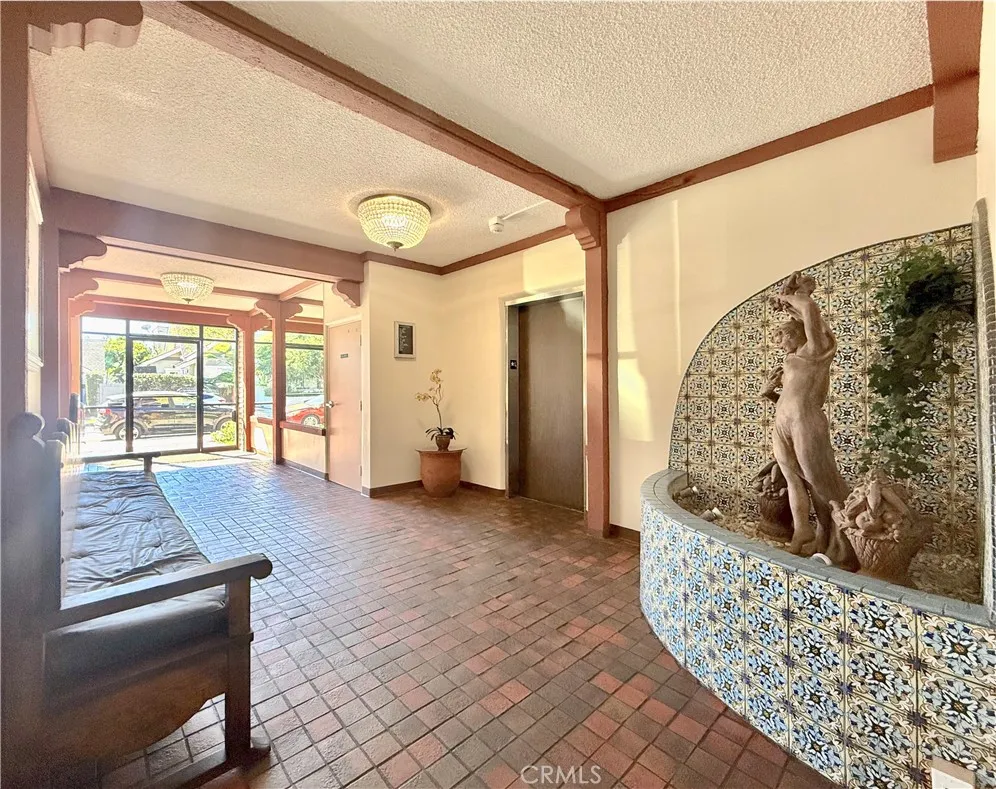 2805 E 3rd 21, Long Beach, California 90814 home-pic-0