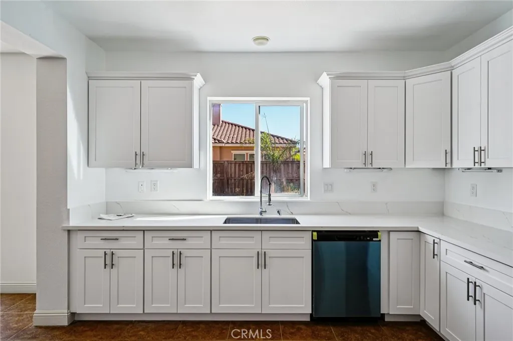 974 Paintbrush Trail, Hemet, California 92545 home-pic-9