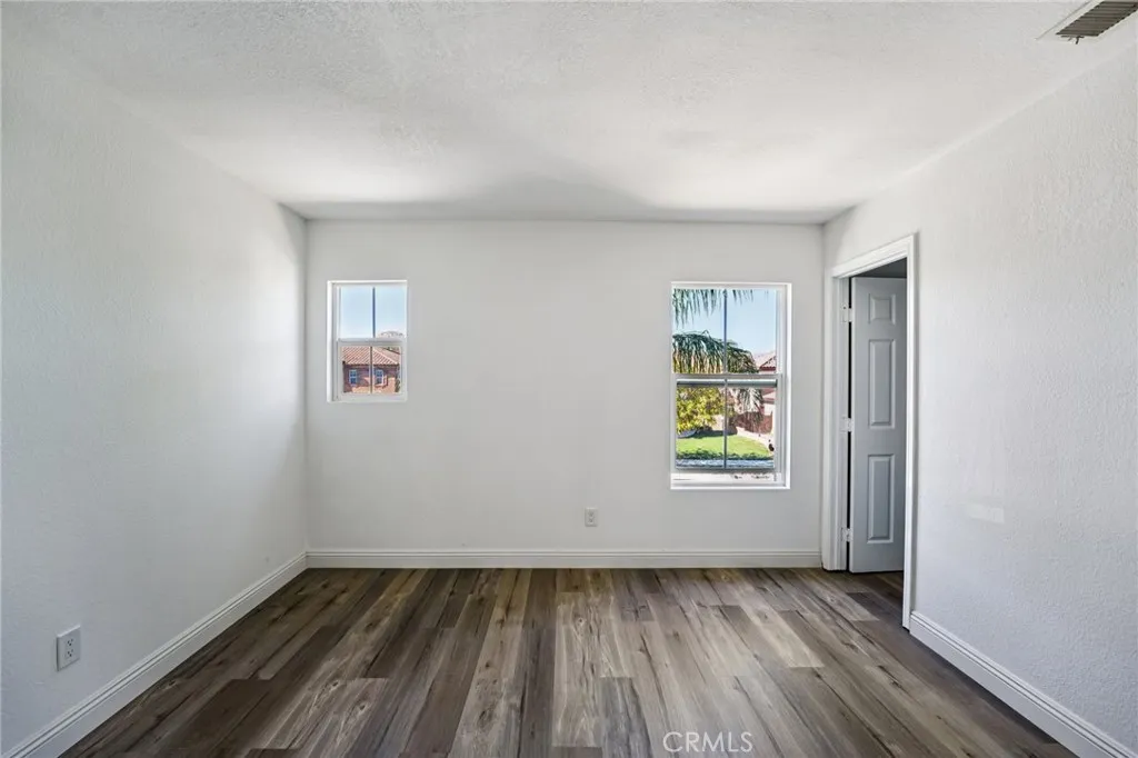 974 Paintbrush Trail, Hemet, California 92545 home-pic-16