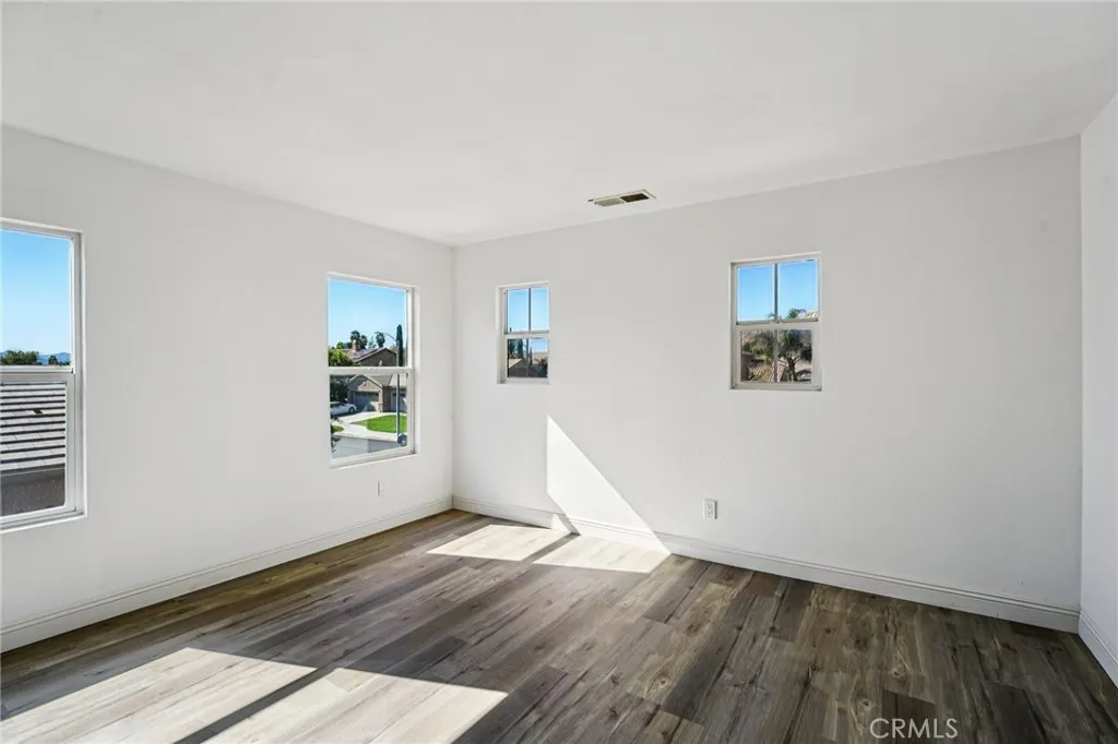 974 Paintbrush Trail, Hemet, California 92545 home-pic-13