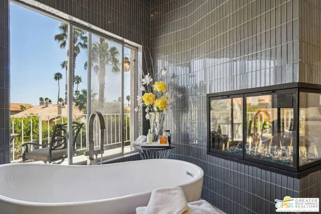 364 primary fplace balcony