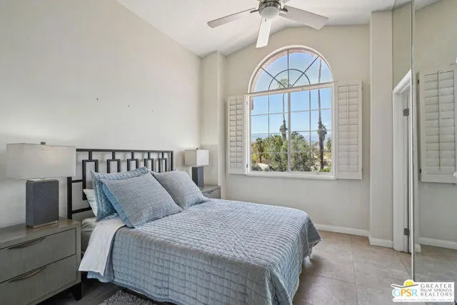 364 guest upper bedrm