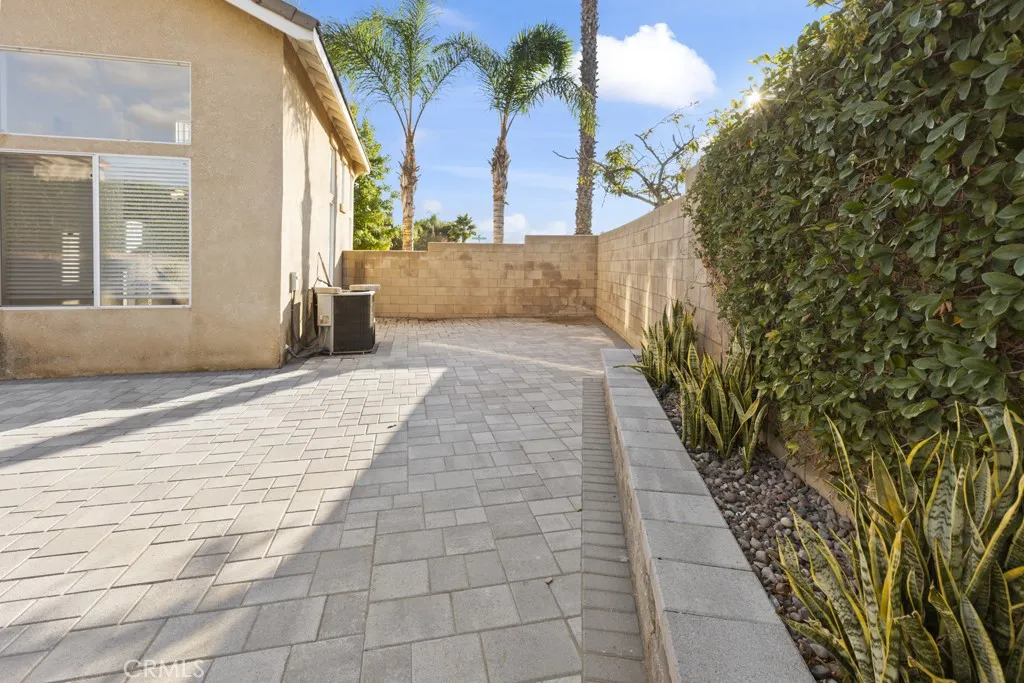 14874 Southend, Fontana, California 92336 home-pic-41