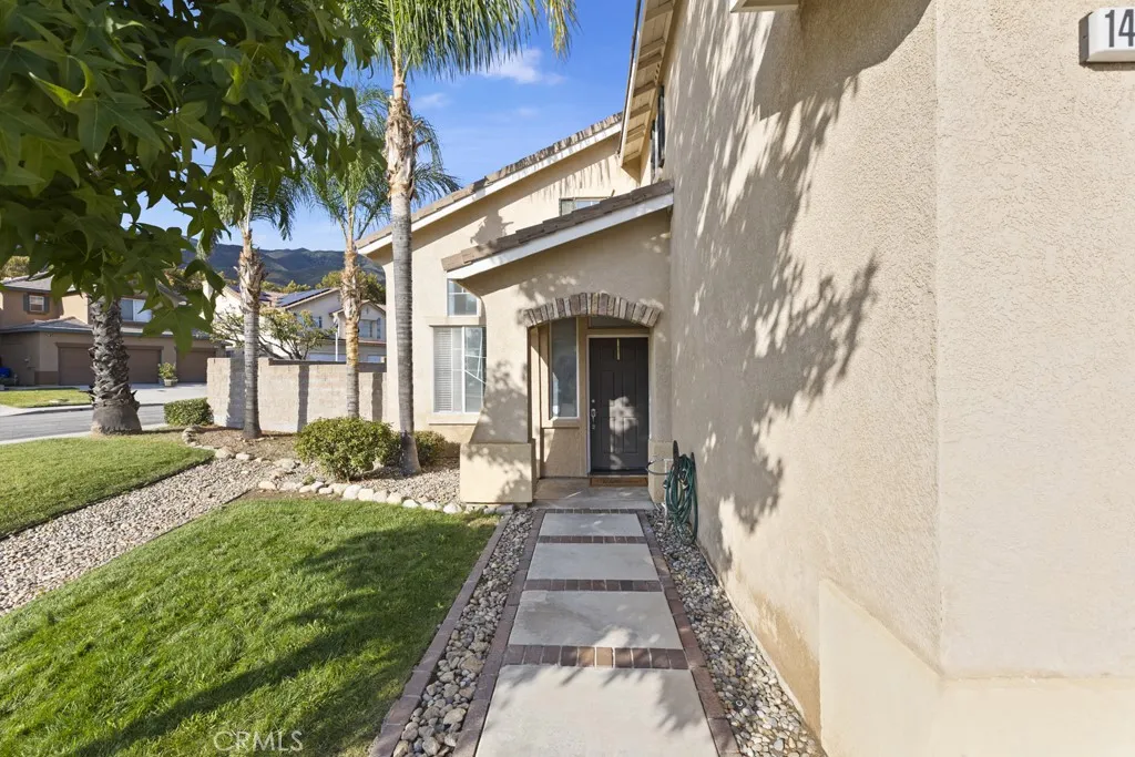 14874 Southend, Fontana, California 92336 home-pic-3