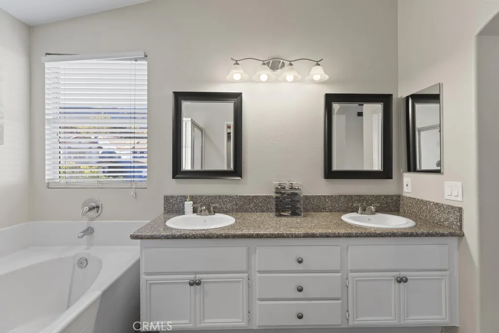 14874 Southend, Fontana, California 92336 home-pic-30