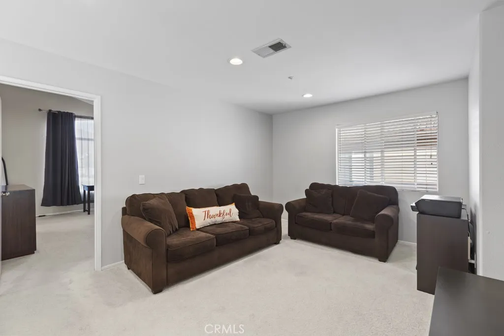 14874 Southend, Fontana, California 92336 home-pic-26