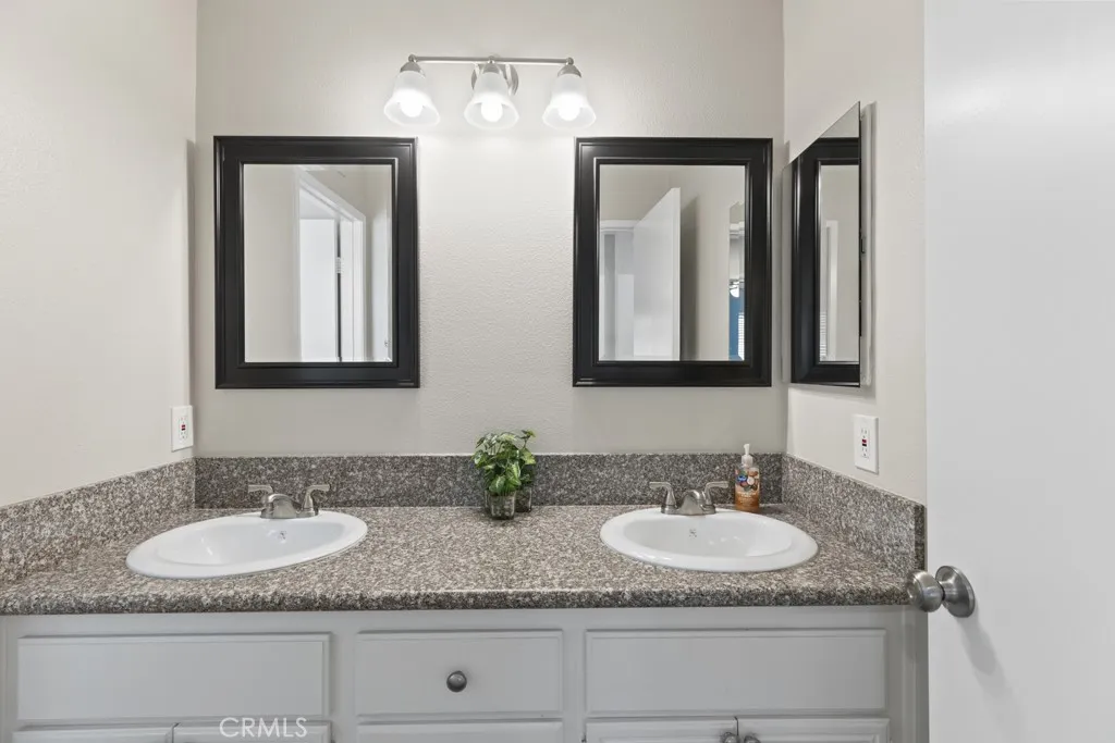 14874 Southend, Fontana, California 92336 home-pic-34