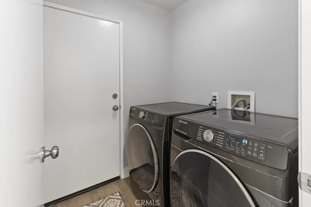 14874 Southend, Fontana, California 92336 home-pic-22