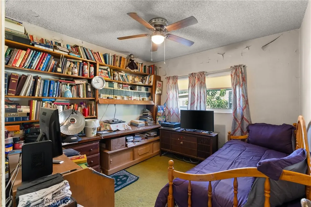 2030 W 95th, Los Angeles, California 90047 home-pic-21