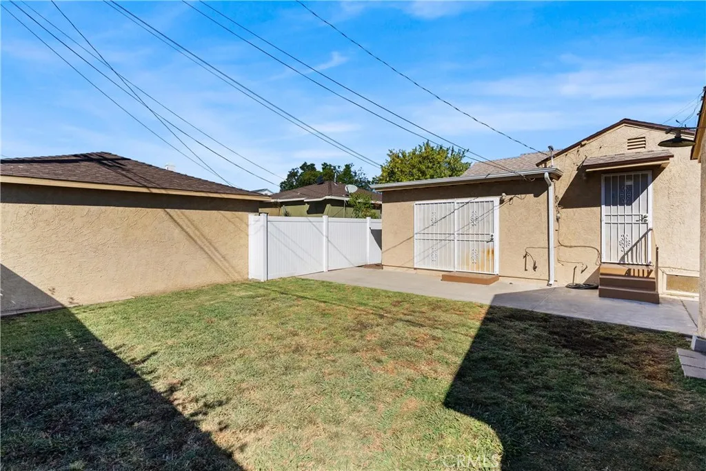 2030 W 95th, Los Angeles, California 90047 home-pic-25