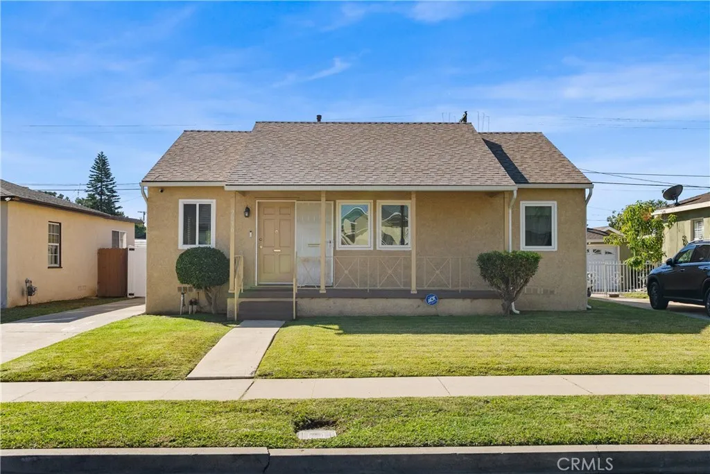 2030 W 95th, Los Angeles, California 90047 home-pic-1