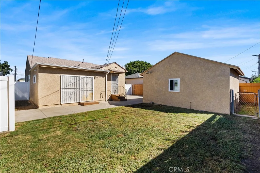 2030 W 95th, Los Angeles, California 90047 home-pic-24