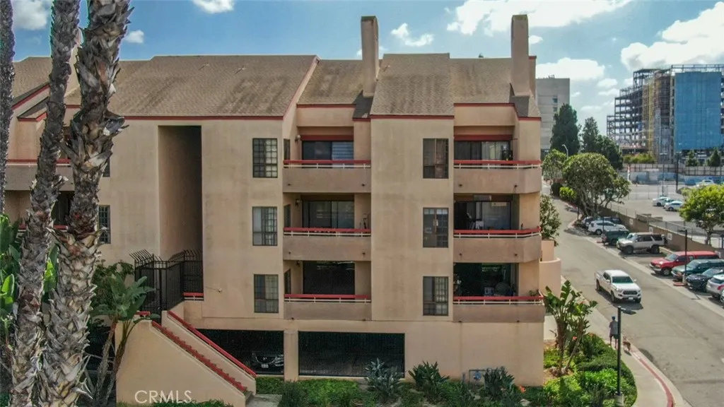941 W Carson Street 106, Torrance, California 90502 home-pic-36