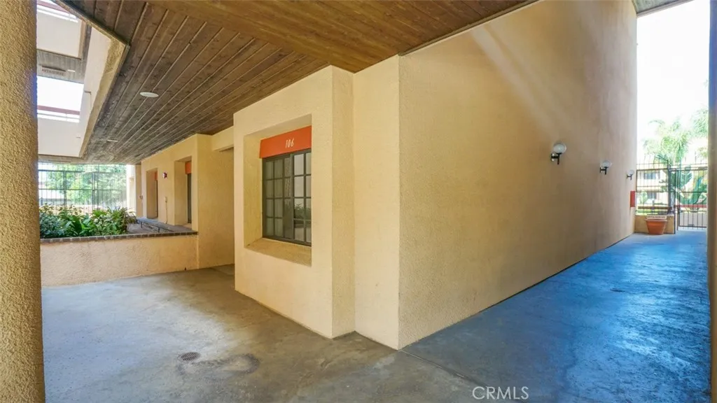 941 W Carson Street 106, Torrance, California 90502 home-pic-3