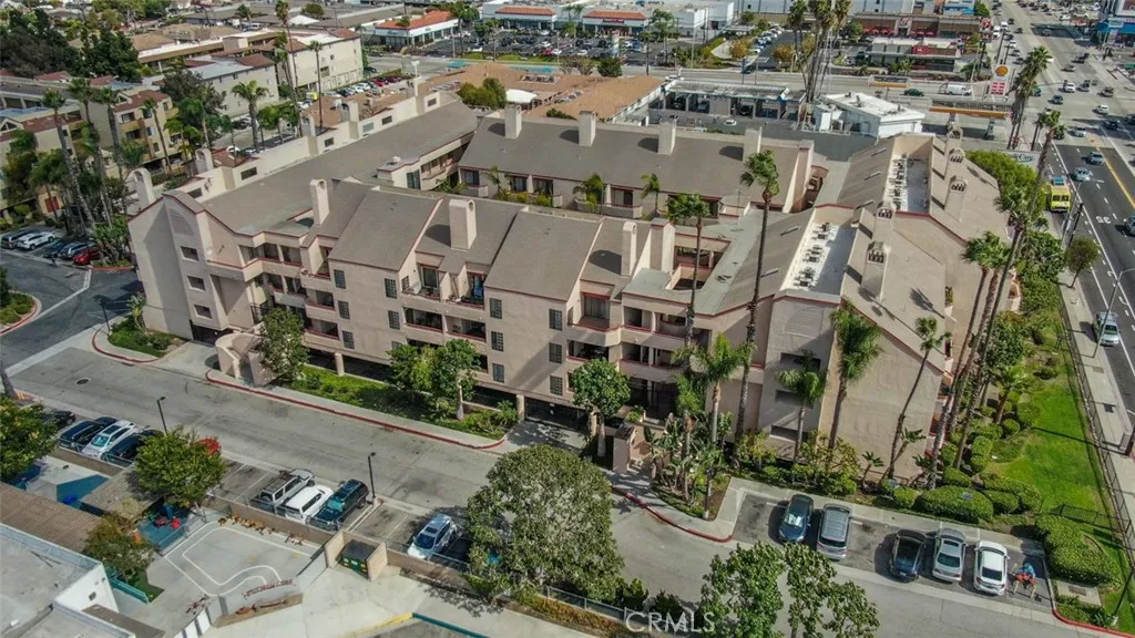 941 W Carson Street 106, Torrance, California 90502 home-pic-34