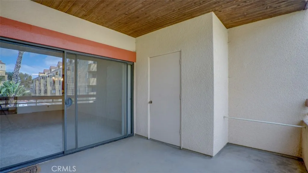 941 W Carson Street 106, Torrance, California 90502 home-pic-15