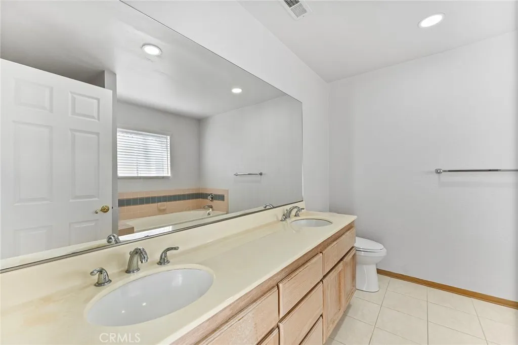 1213 W 168th Street C, Gardena, California 90247 home-pic-19