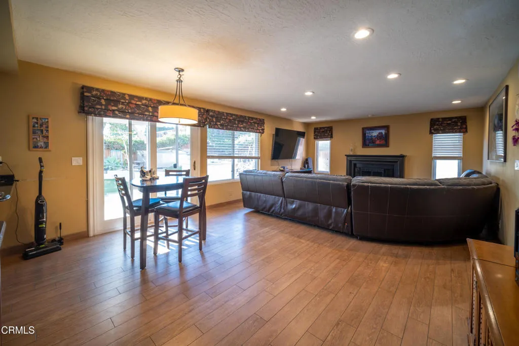 2496 Parkway Drive, Camarillo, California 93010 home-pic-4