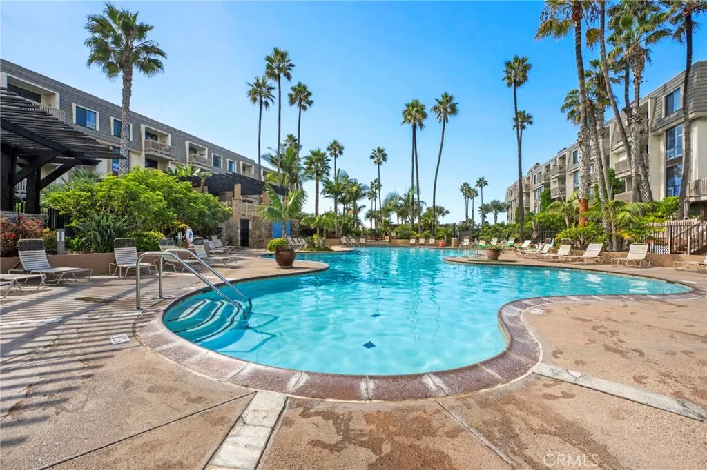 999 N Pacific Street F101, Oceanside, California 92054 home-pic-22
