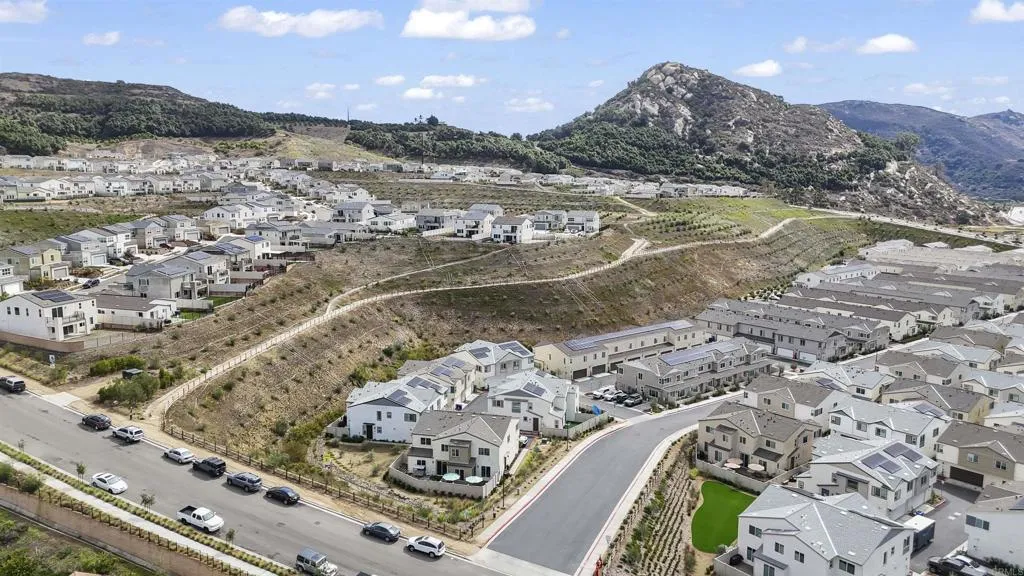 35228 Tuft Place, Fallbrook, California 92028 home-pic-15