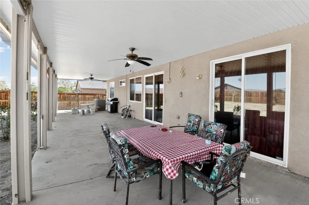 15940 Greyrock Street, Victorville, California 92395 home-pic-23