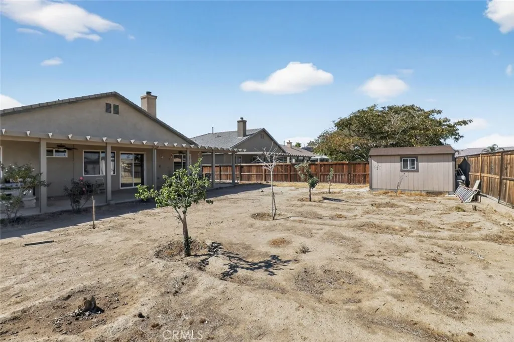 15940 Greyrock Street, Victorville, California 92395 home-pic-25