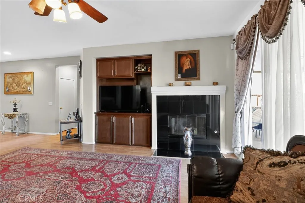 15940 Greyrock Street, Victorville, California 92395 home-pic-7
