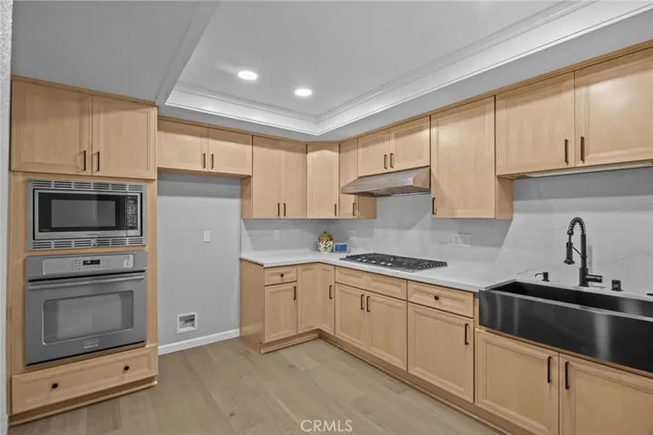5984 E Avenida La Vida, Anaheim Hills, California 92807