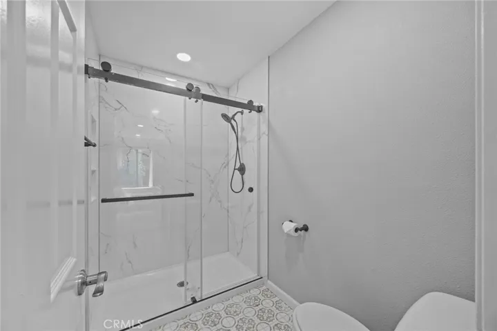 Primary shower