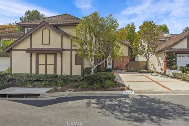 5984 E Avenida La Vida, Anaheim Hills, California 92807