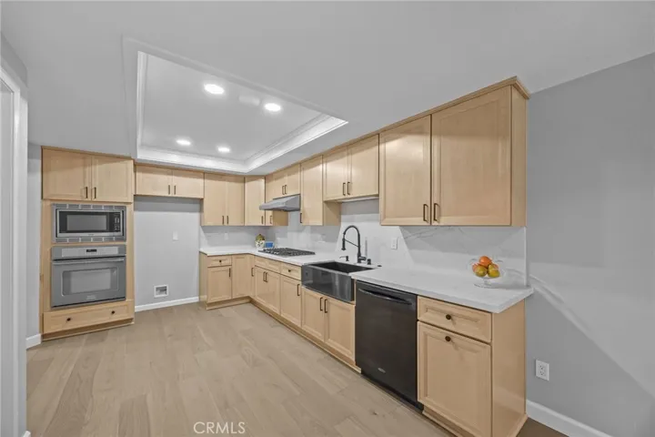 5984 E Avenida La Vida, Anaheim Hills, California 92807