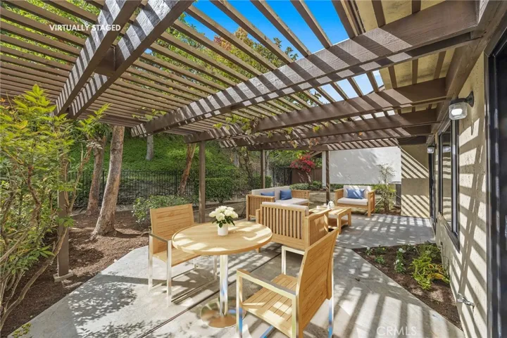 5984 E Avenida La Vida, Anaheim Hills, California 92807