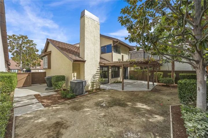 5984 E Avenida La Vida, Anaheim Hills, California 92807