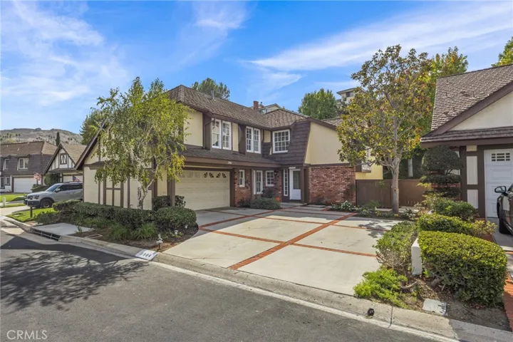 5984 E Avenida La Vida, Anaheim Hills, California 92807