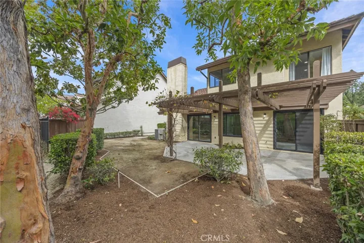5984 E Avenida La Vida, Anaheim Hills, California 92807