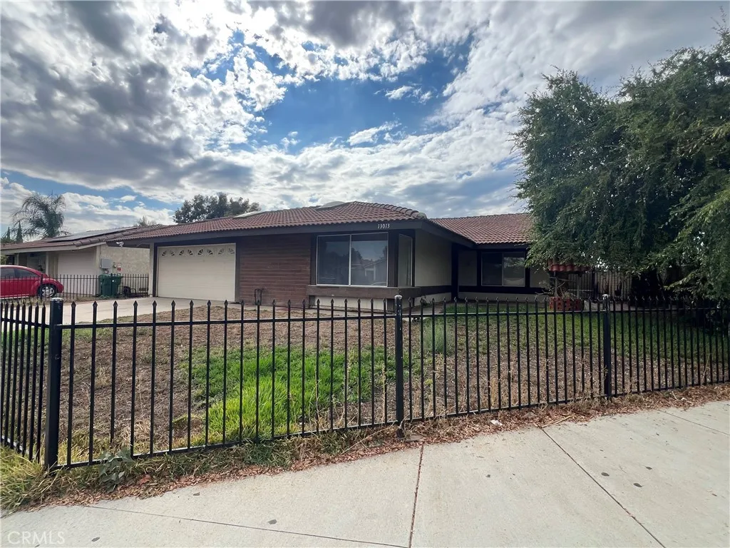 13013 Running Deer, Moreno Valley, California 92553 home-pic-0