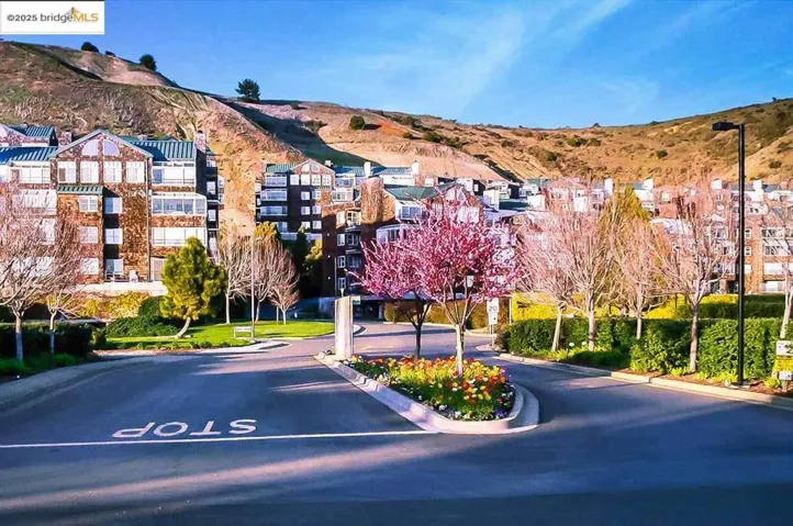 1400 Pinnacle Ct 317, Richmond, California 94801