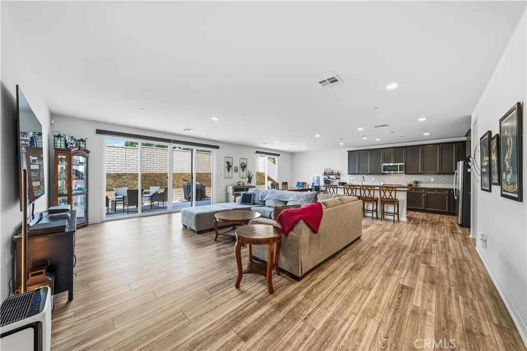 32463 Mckiernan Lane, Menifee, California 92584 home-pic-10