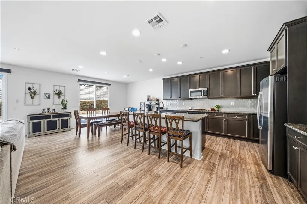 32463 Mckiernan Lane, Menifee, California 92584 home-pic-18