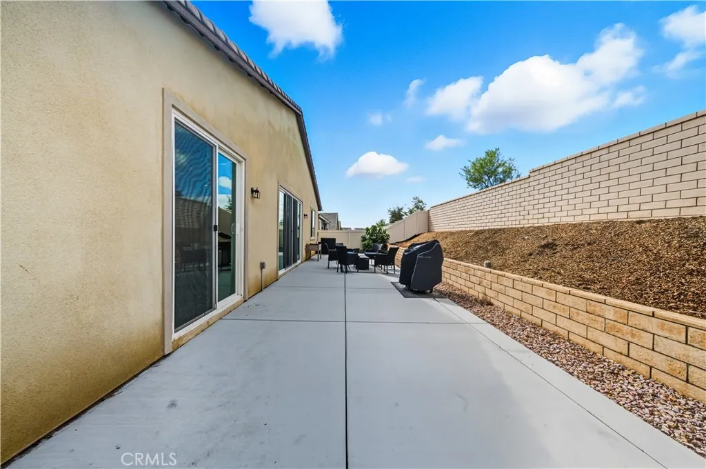32463 Mckiernan Lane, Menifee, California 92584 home-pic-43