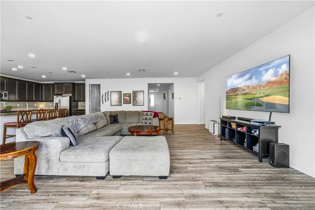 32463 Mckiernan Lane, Menifee, California 92584 home-pic-12