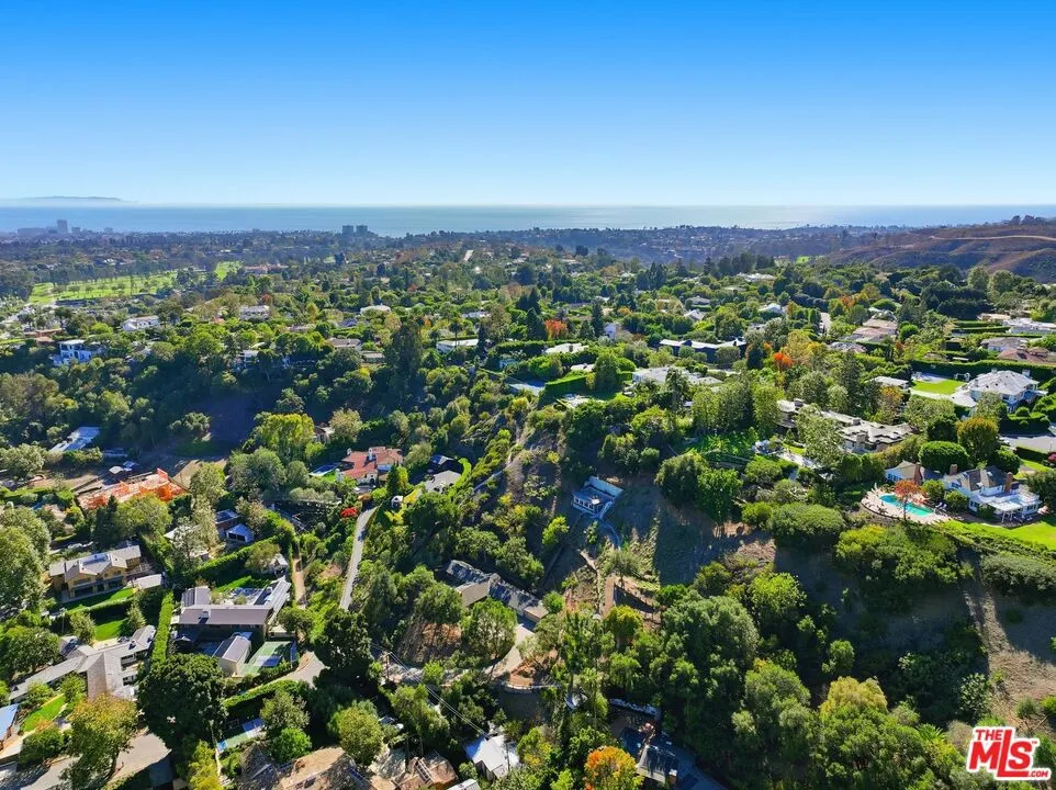 13241 Riviera Ranch Road, Los Angeles, California 90049 home-pic-2