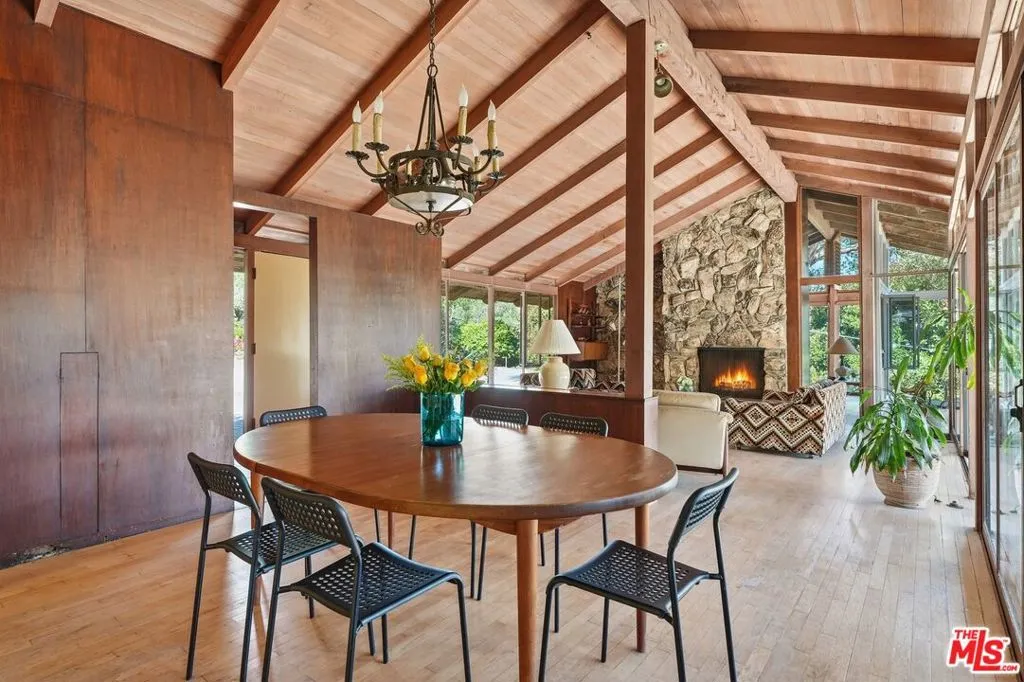 13241 Riviera Ranch Road, Los Angeles, California 90049 home-pic-6