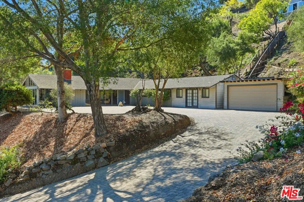 13241 Riviera Ranch Road, Los Angeles, California 90049 home-pic-3