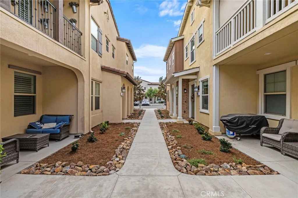 100 Jaripol Circle, Rancho Mission Viejo, California 92694 home-pic-3